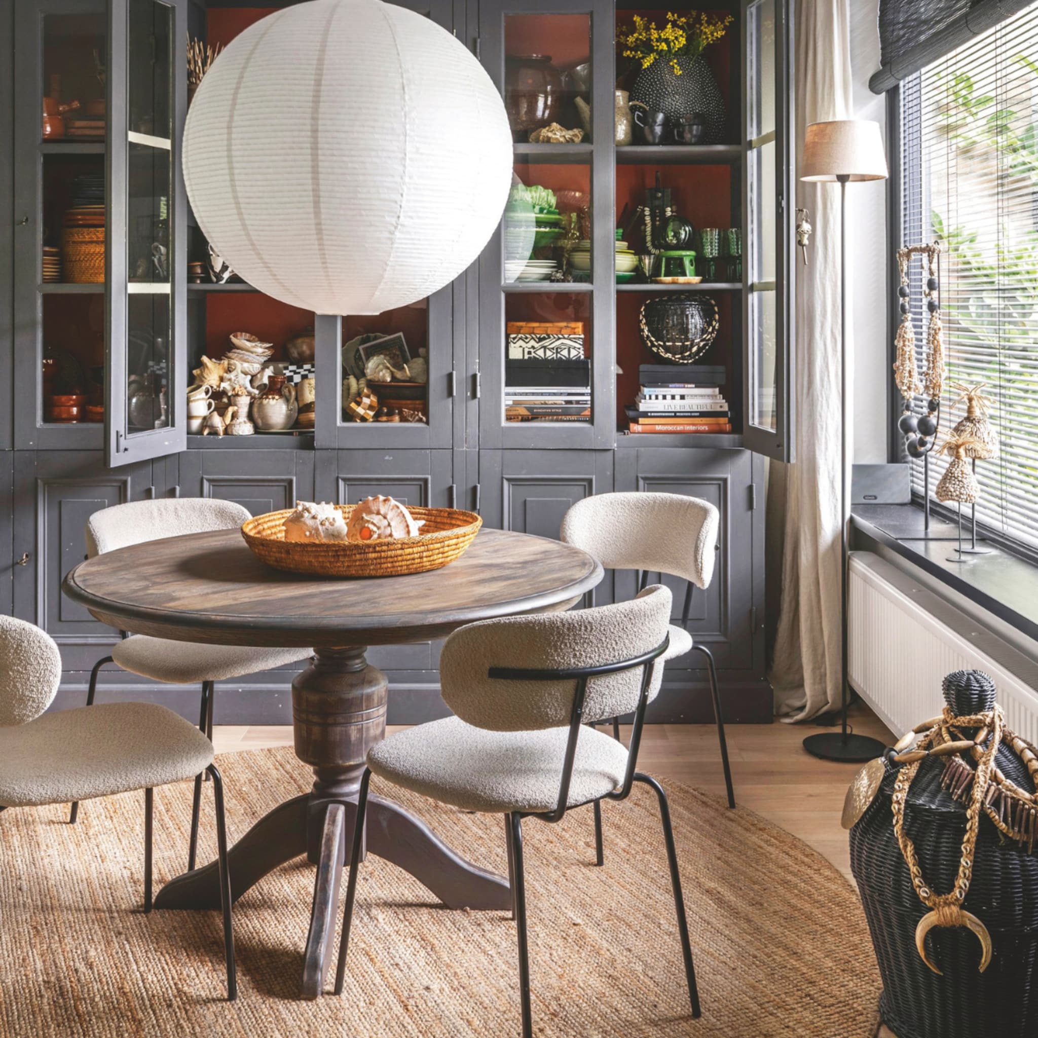 binnenkijken in een werelds lokaal