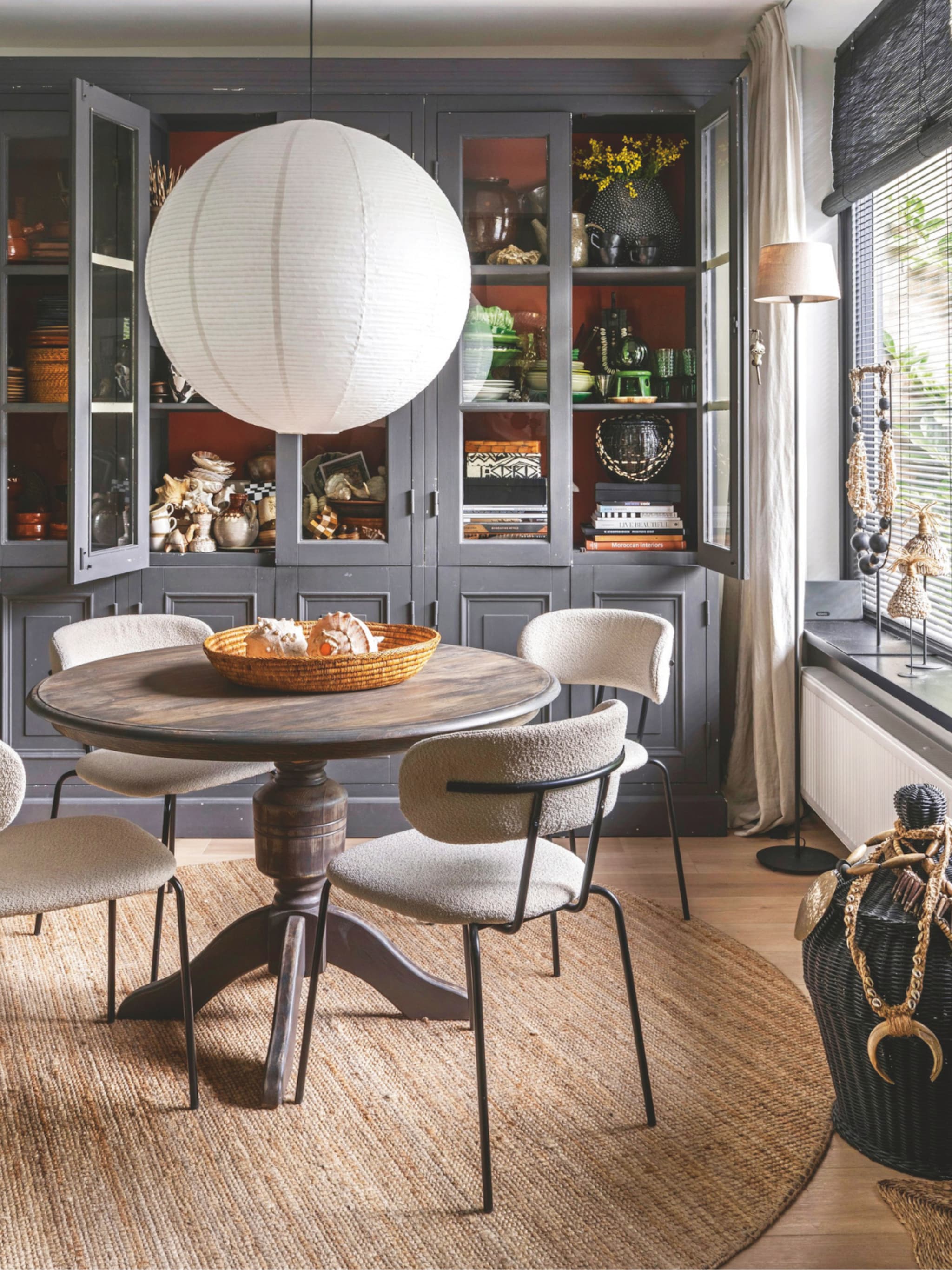 binnenkijken in een werelds lokaal