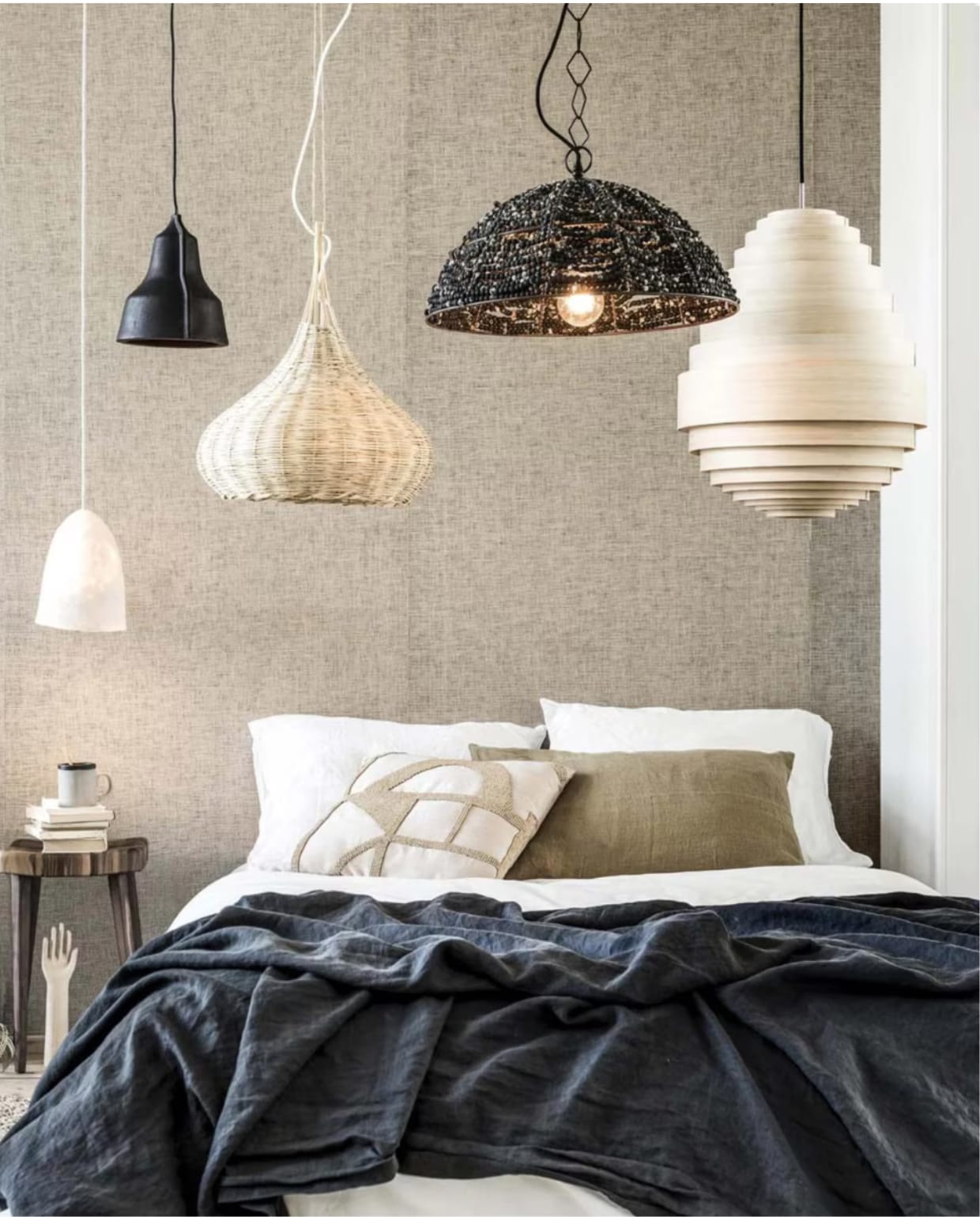 Verschillende hanglampen vtwonen 10-2018 | fotografie Sjoerd Eickmans | styling Marlies Does