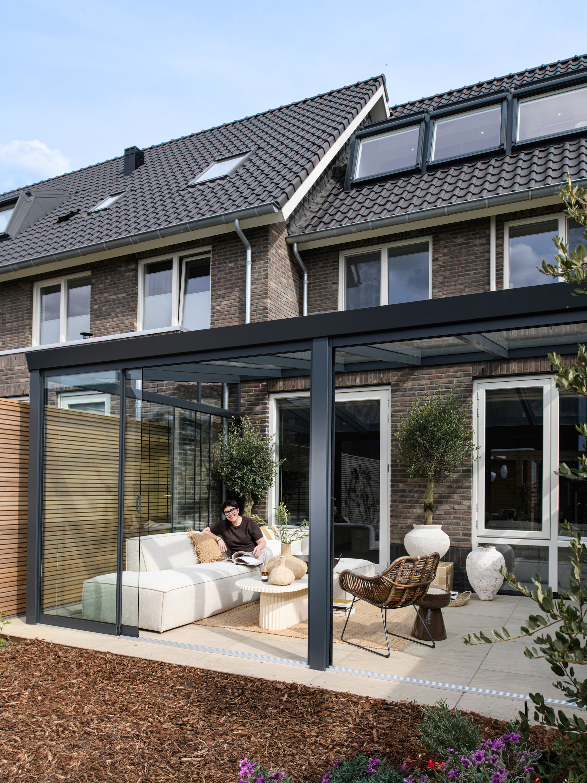 een extra kamer in de tuin de terrasoverkapping van judith in woudenberg