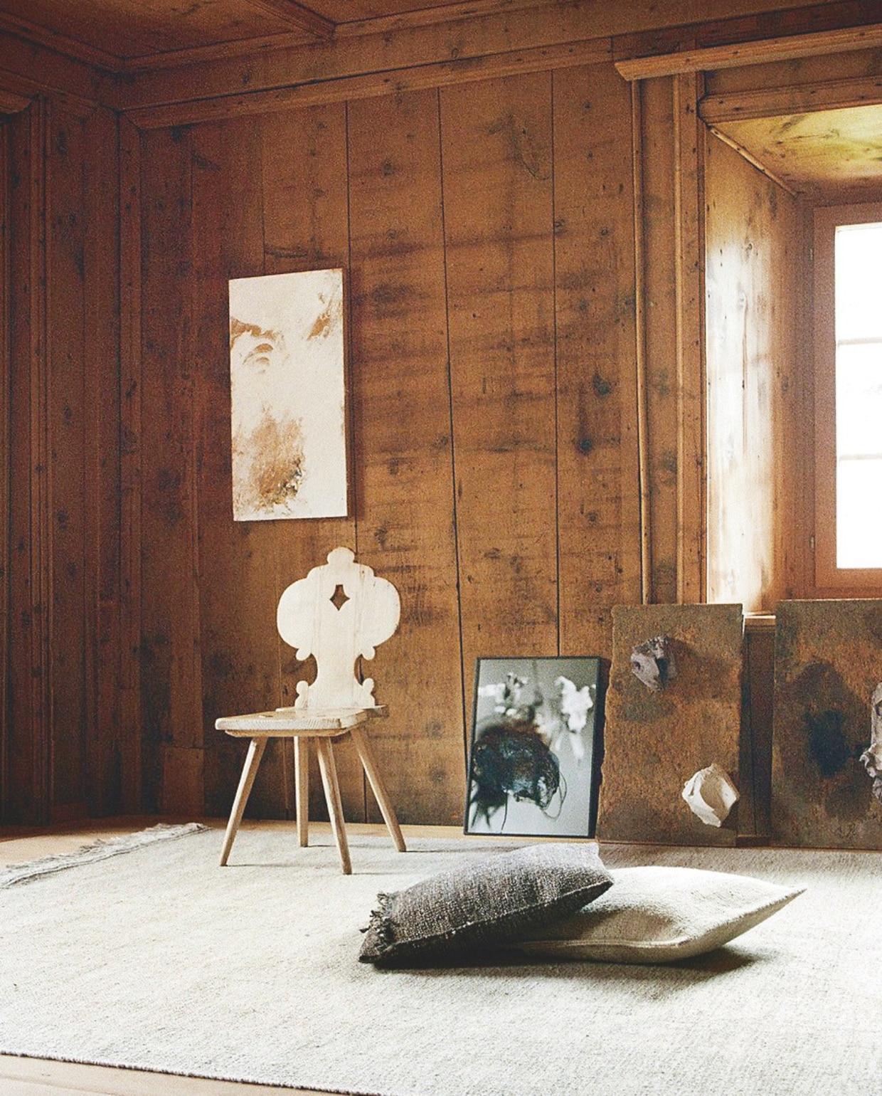 Weefsels van Daniel Costa, onder andere in samenwerking met Van Caster en voor The Mill Artisan Weaving. vtwonen design 03-2026 | fotografie Juliette Chrétien