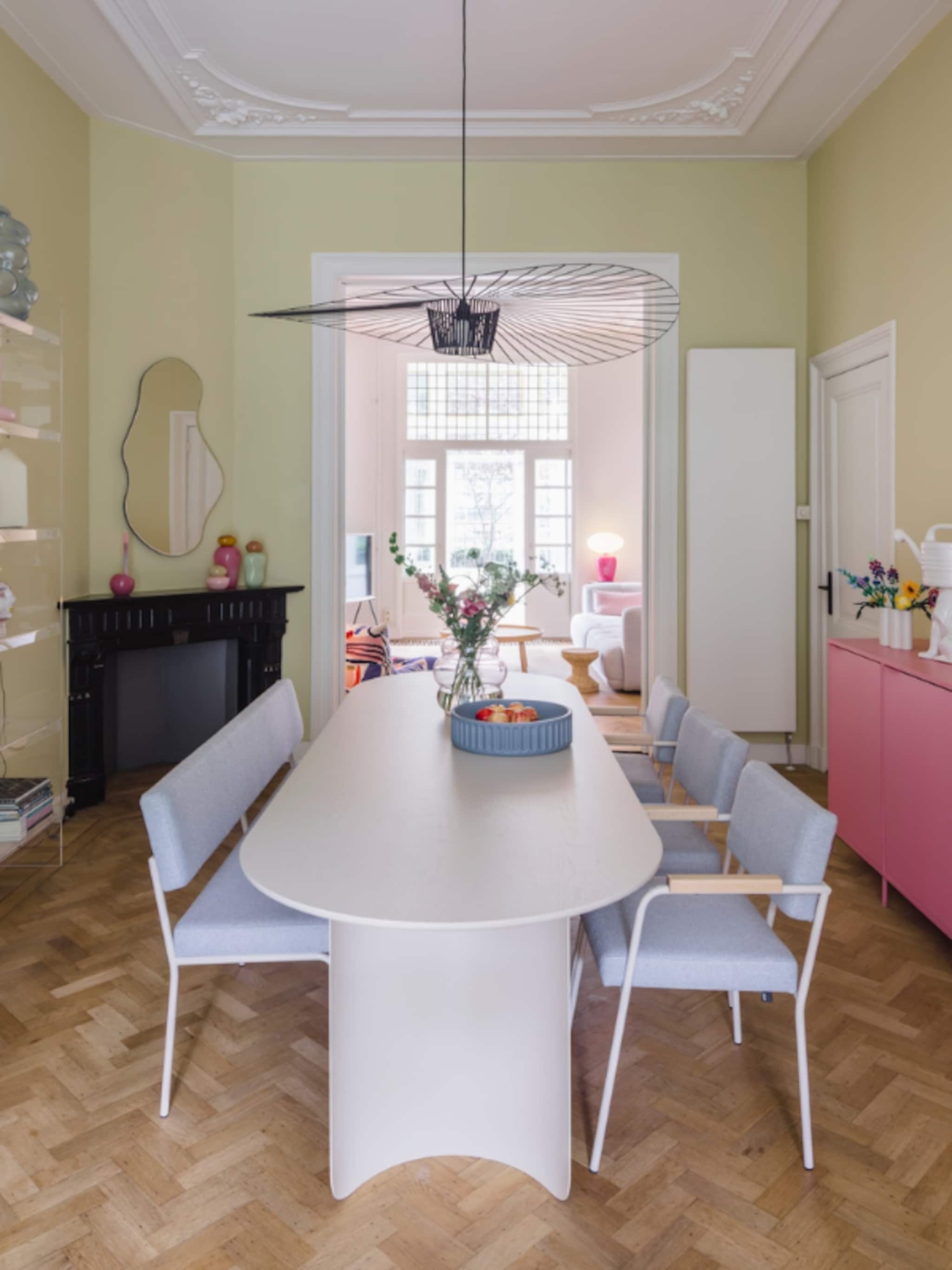 woonidee meerdere kleuren stapelen ruimte interieur