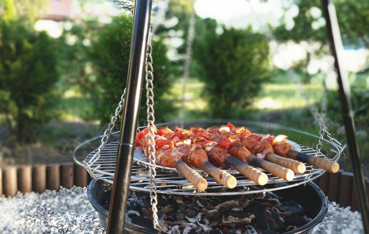 Grill met driepoot.  Paweł via Pixabay
