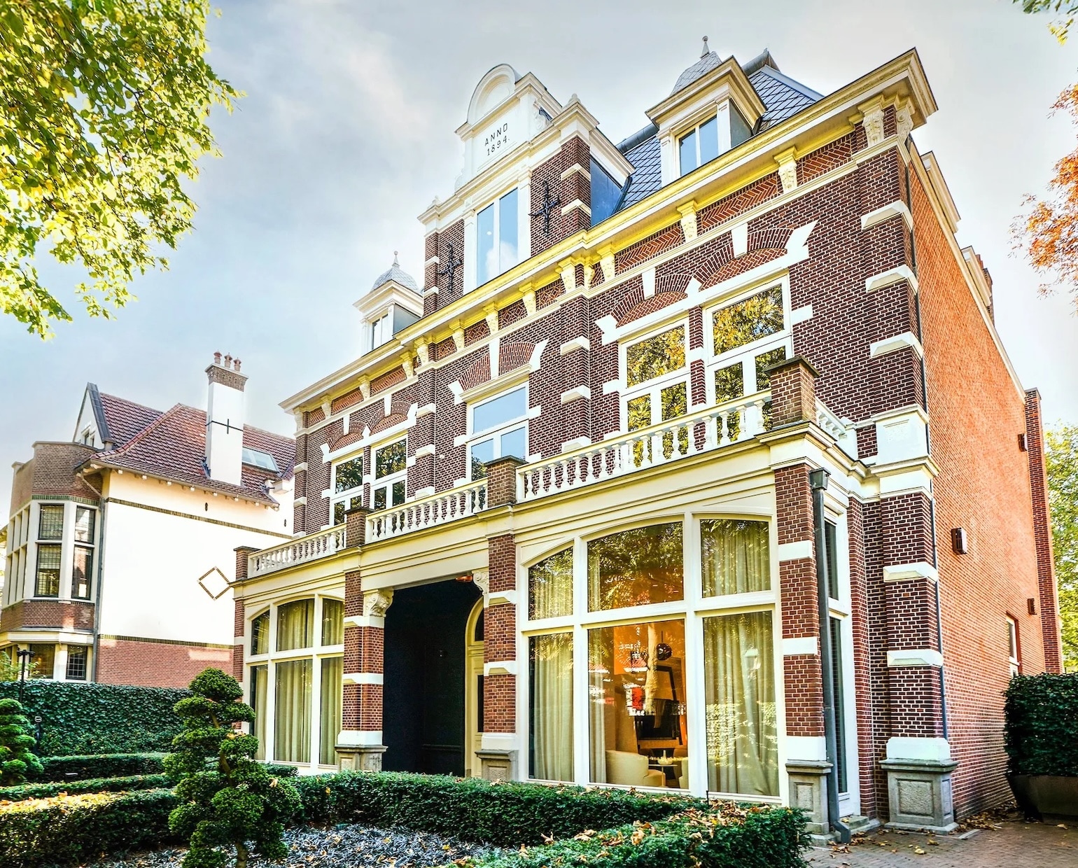 luxe villa den haag hout marmer