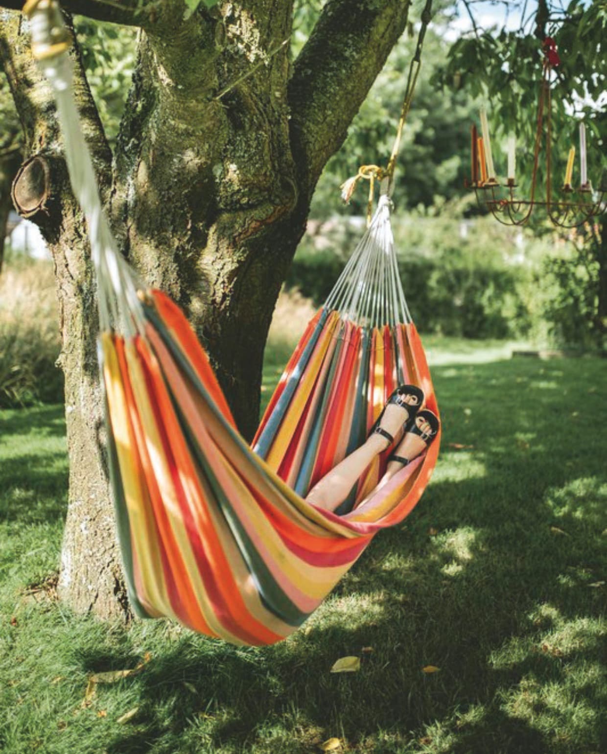 Hangmat Hangmat Gigant. vtwonen zomerspecial 2026 | styling Puck Hommerter, Eva Krebbers | fotografie Eva Krebbers (Tumbleweed & Fireflies Photography)