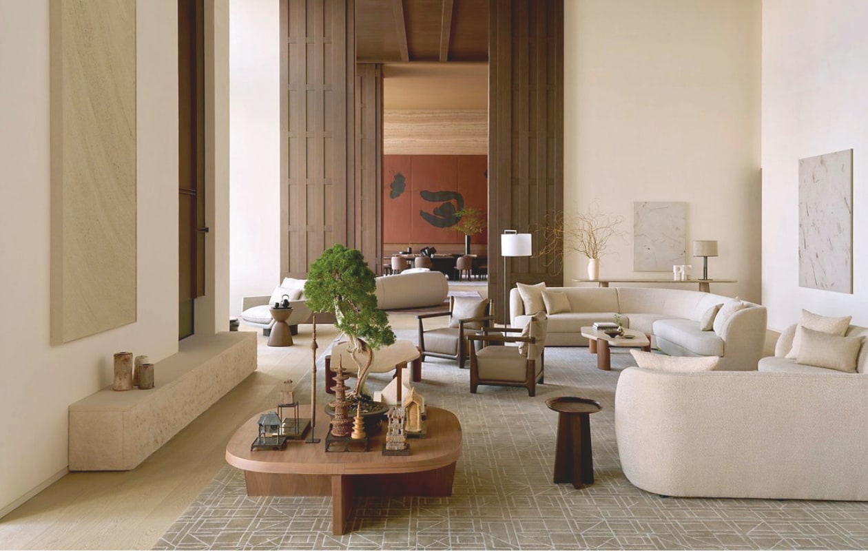 Van de kunst aan de muur en de styling tot het meubel- en interieurontwerp: Yabu Pushelberg bedacht het hele plaatje voor de Aman Residences in Tokio.