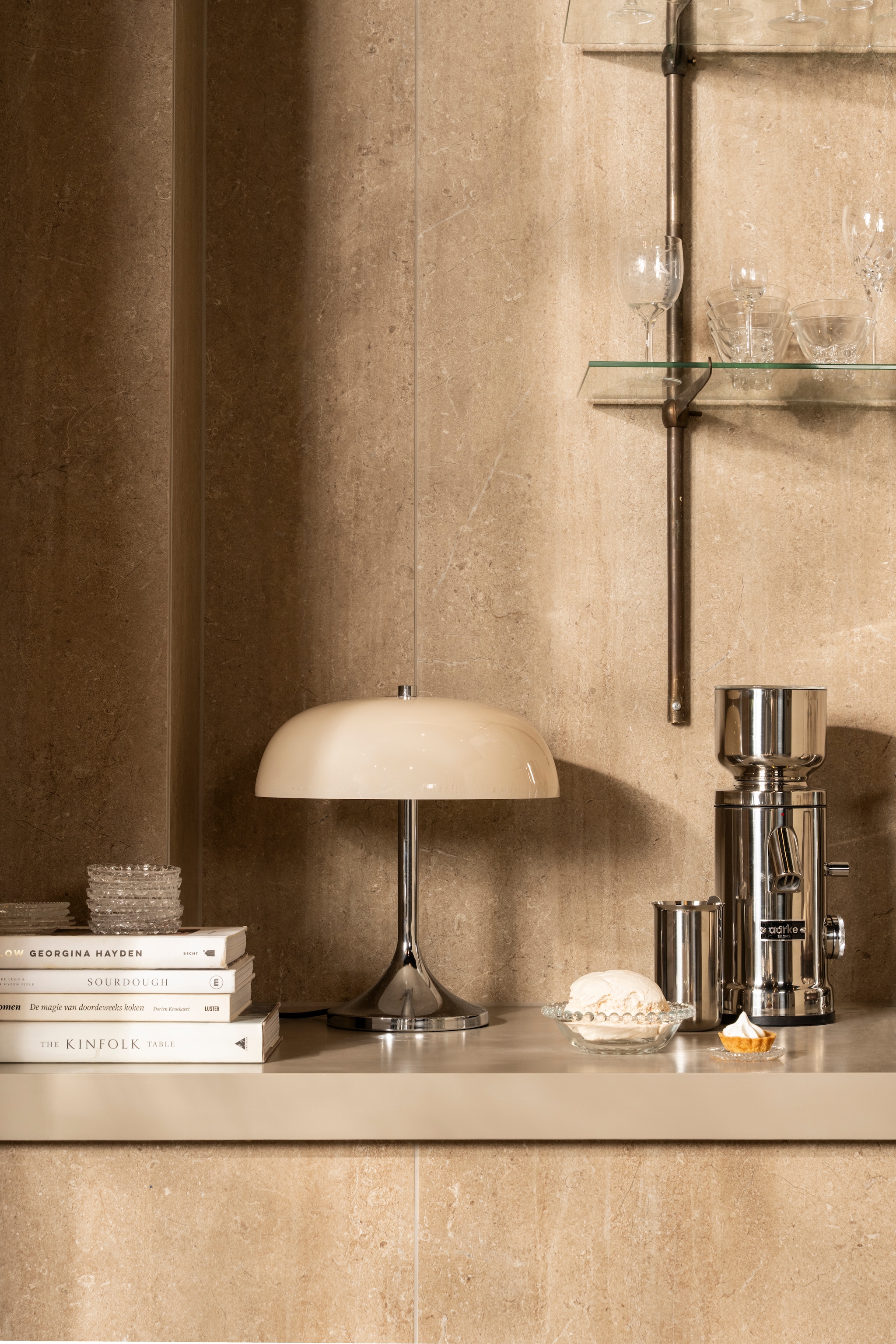 vtwonen binnentegel Traverlime beige