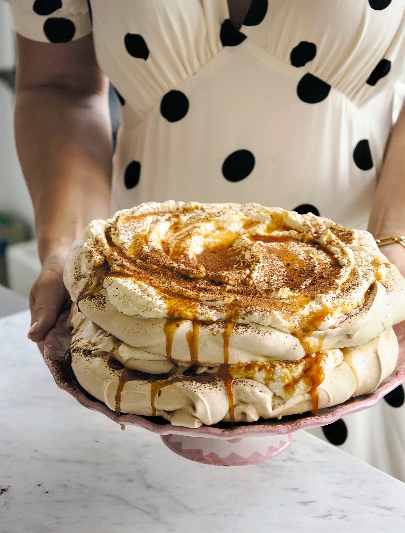 Tiramisu pavlova vtwonen zomerspecial 6-2026 | fotografie Charlotte Marres en Isabelle Bucx