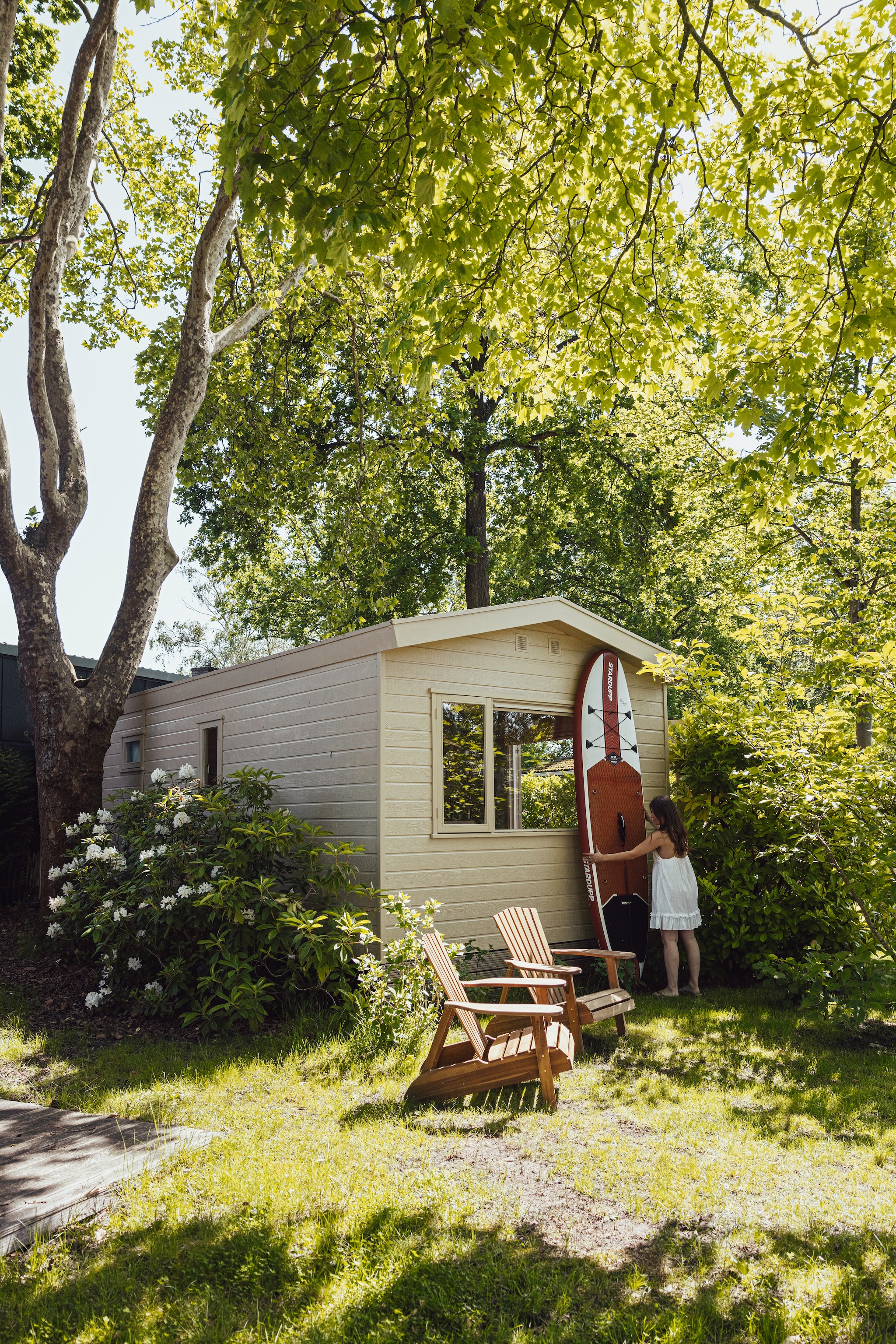 Supboard Stardupp Sups. Soortgelijke Adirondack-stoel bij Decathlon.