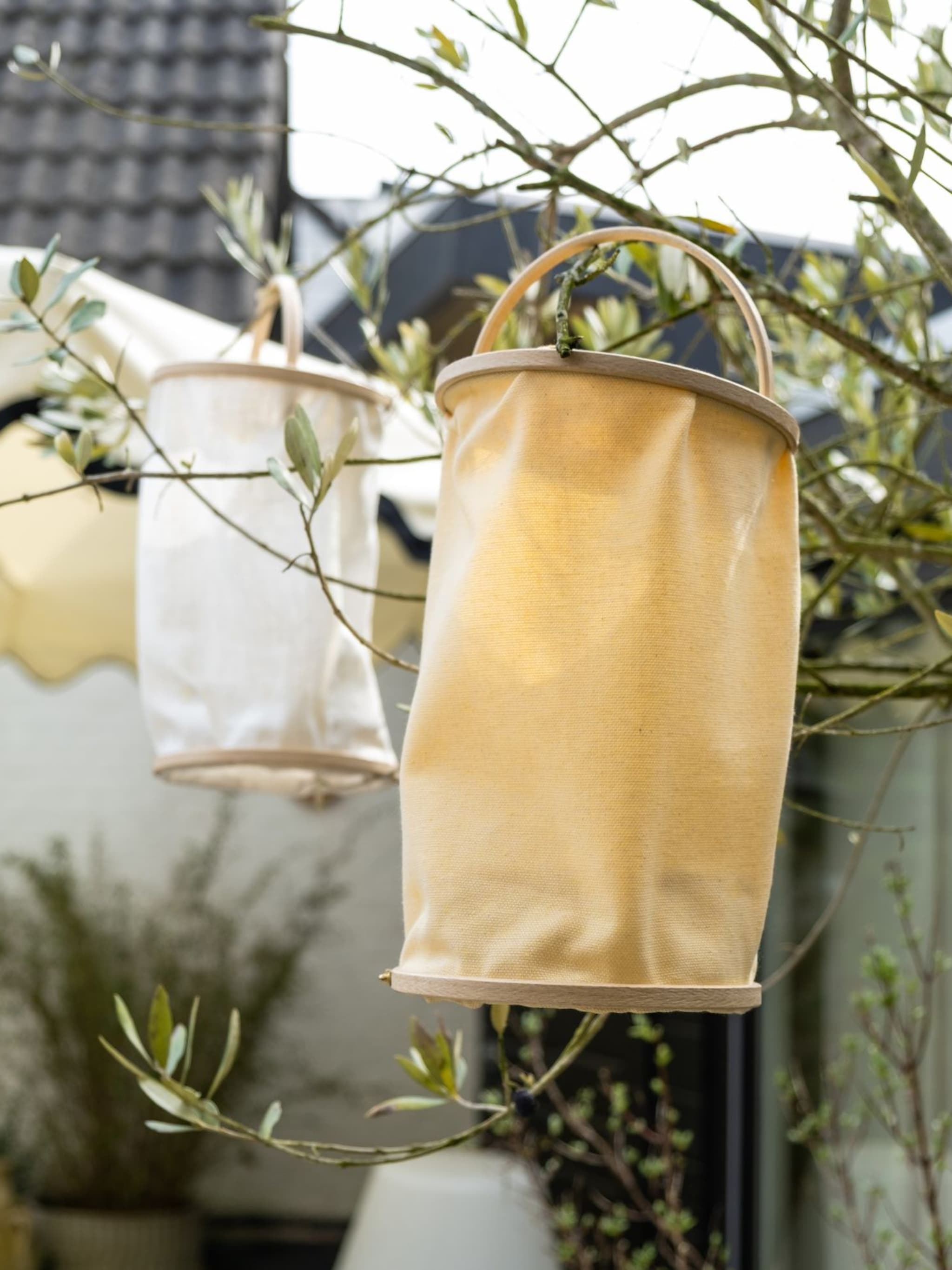zomerse diy lampion van borduurringen