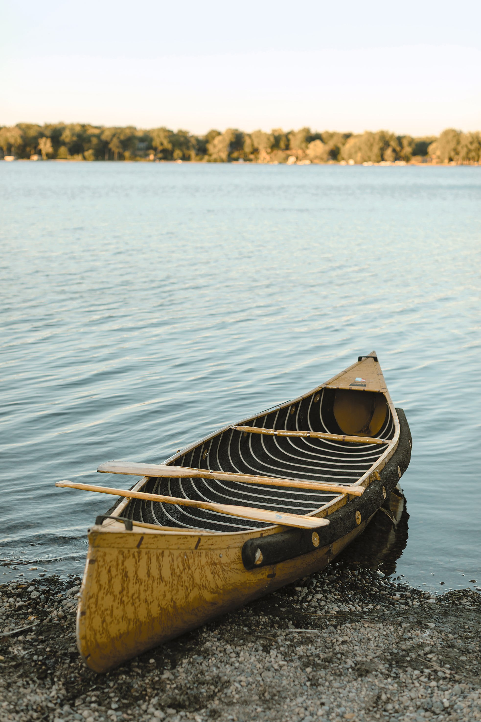 vtwonen Landelijk 08-2026 | uit Life on the Lake by Tylee Shay | fotografie Tylee Shay | uitgever Artisan Books