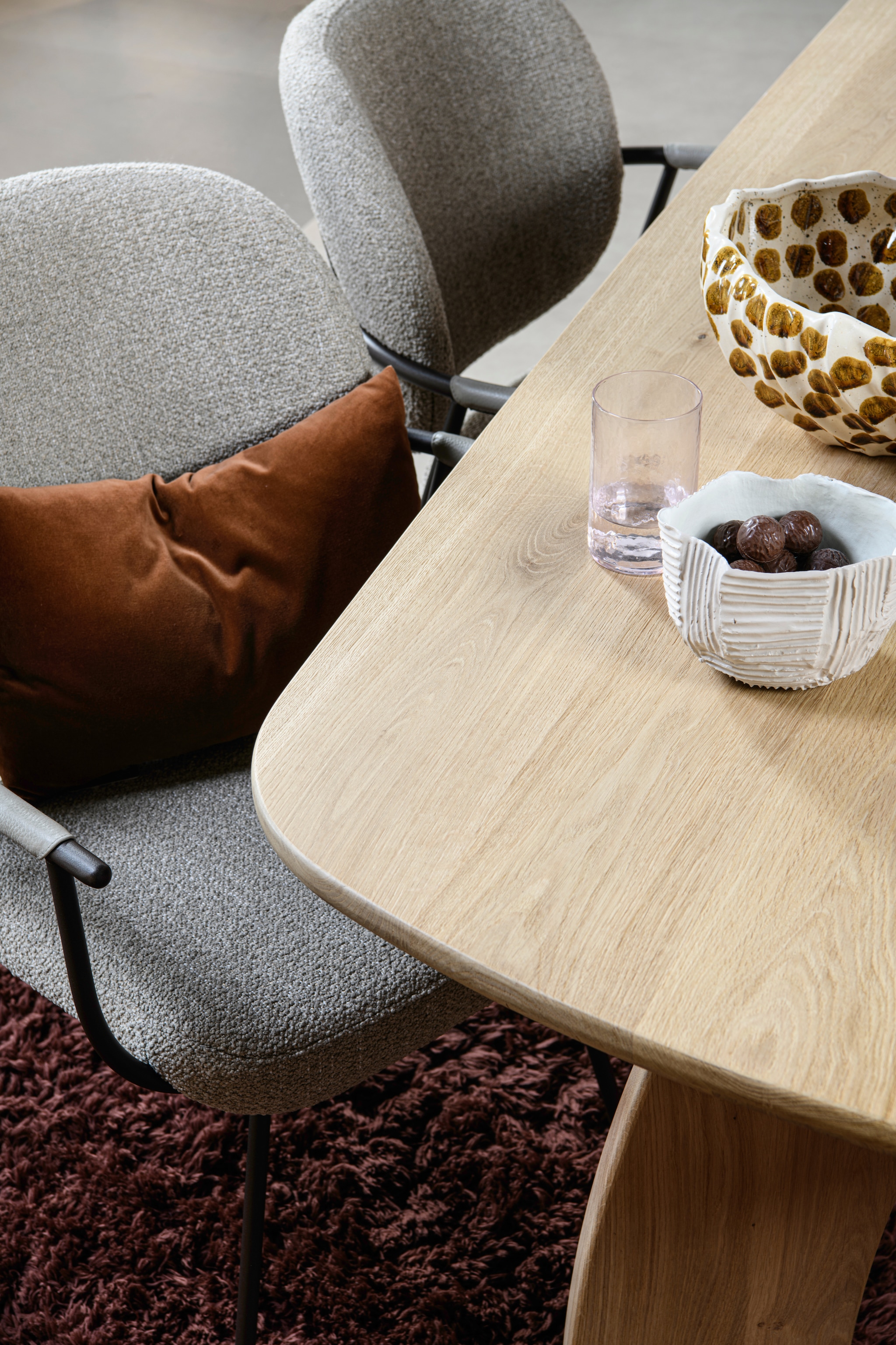 twee eetkamers een basis zo style je dezelfde eettafel twee keer anders