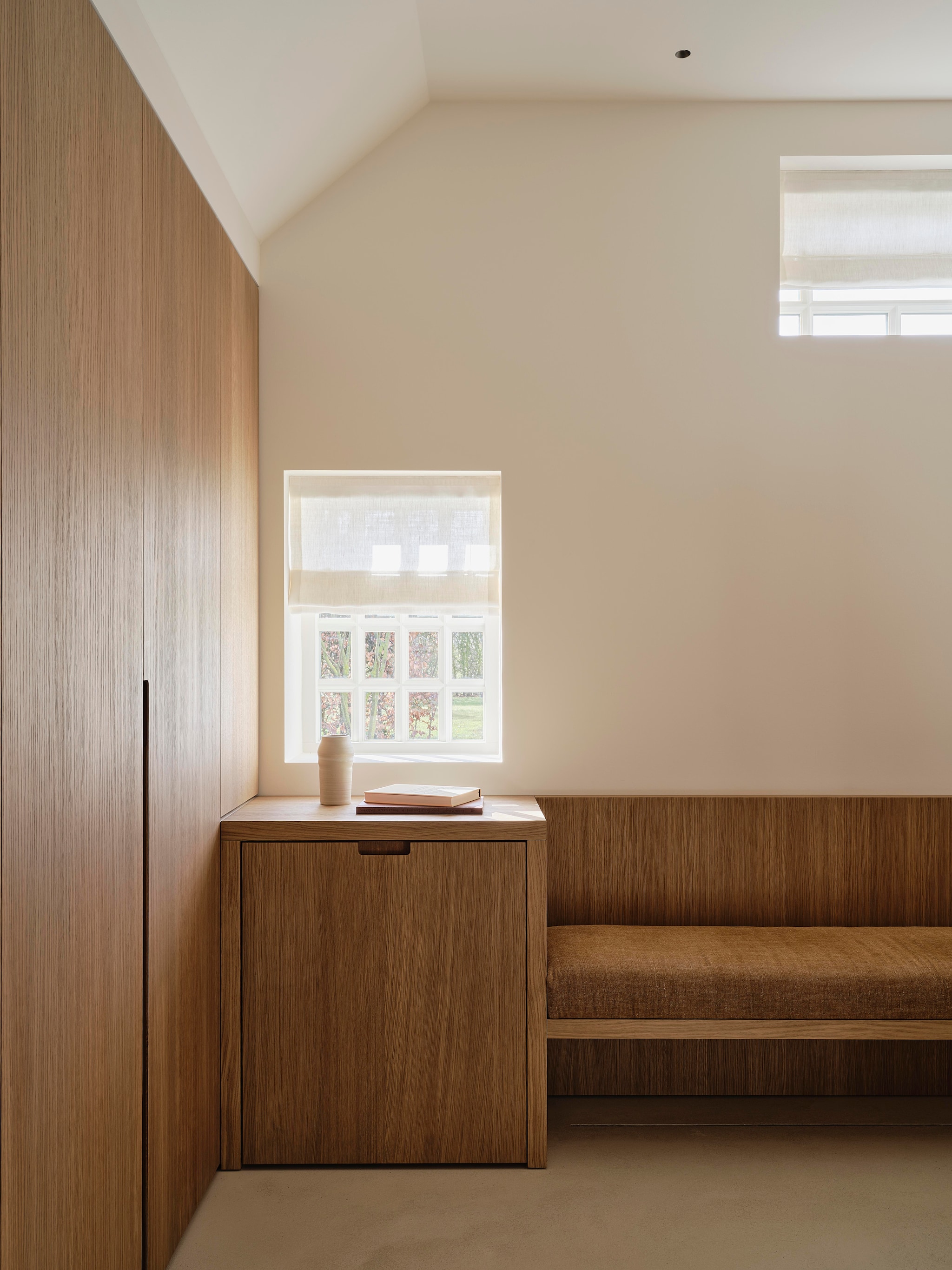 Maatwerkkasten door Quadro Interieurbouw, ontworpen door Anne Claus. vtwonen design 8-2026 | fotografie Space Content Studio