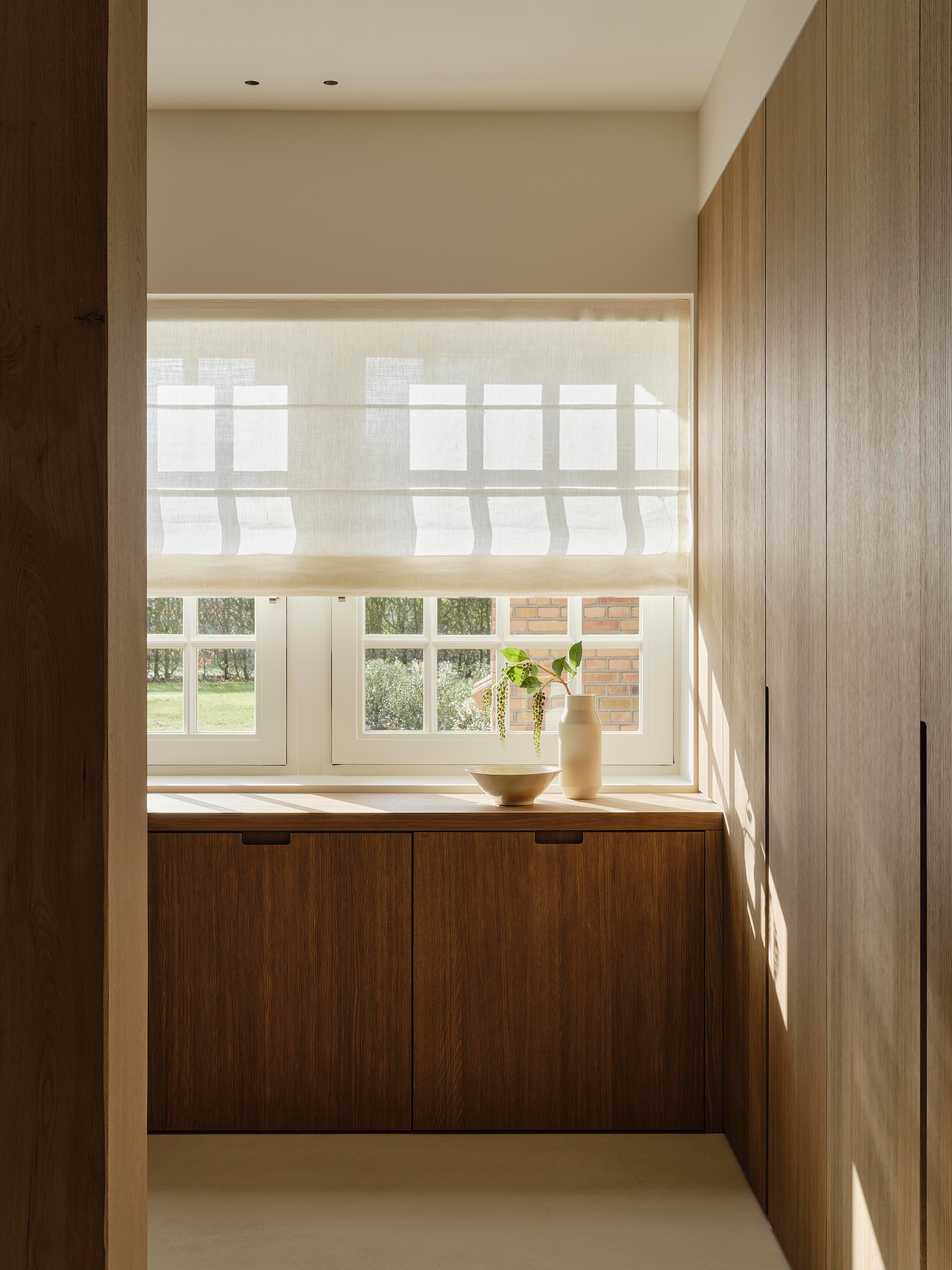 Maatwerkkasten door Quadro Interieurbouw, ontworpen door Anne Claus. vtwonen design 8-2026 | fotografie Space Content Studio