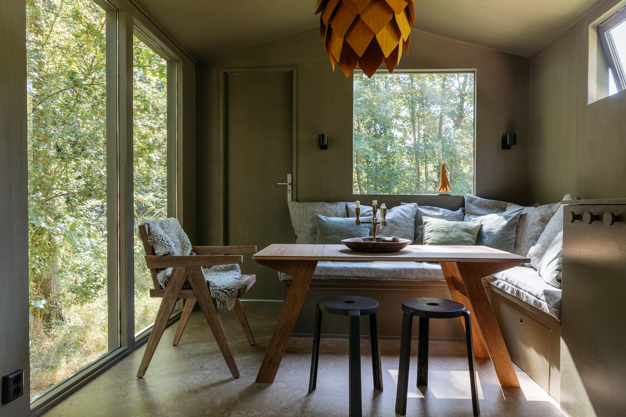 Gröna Huset tiny house vtwonen 09-2026 | Fotografie On a hazy morning