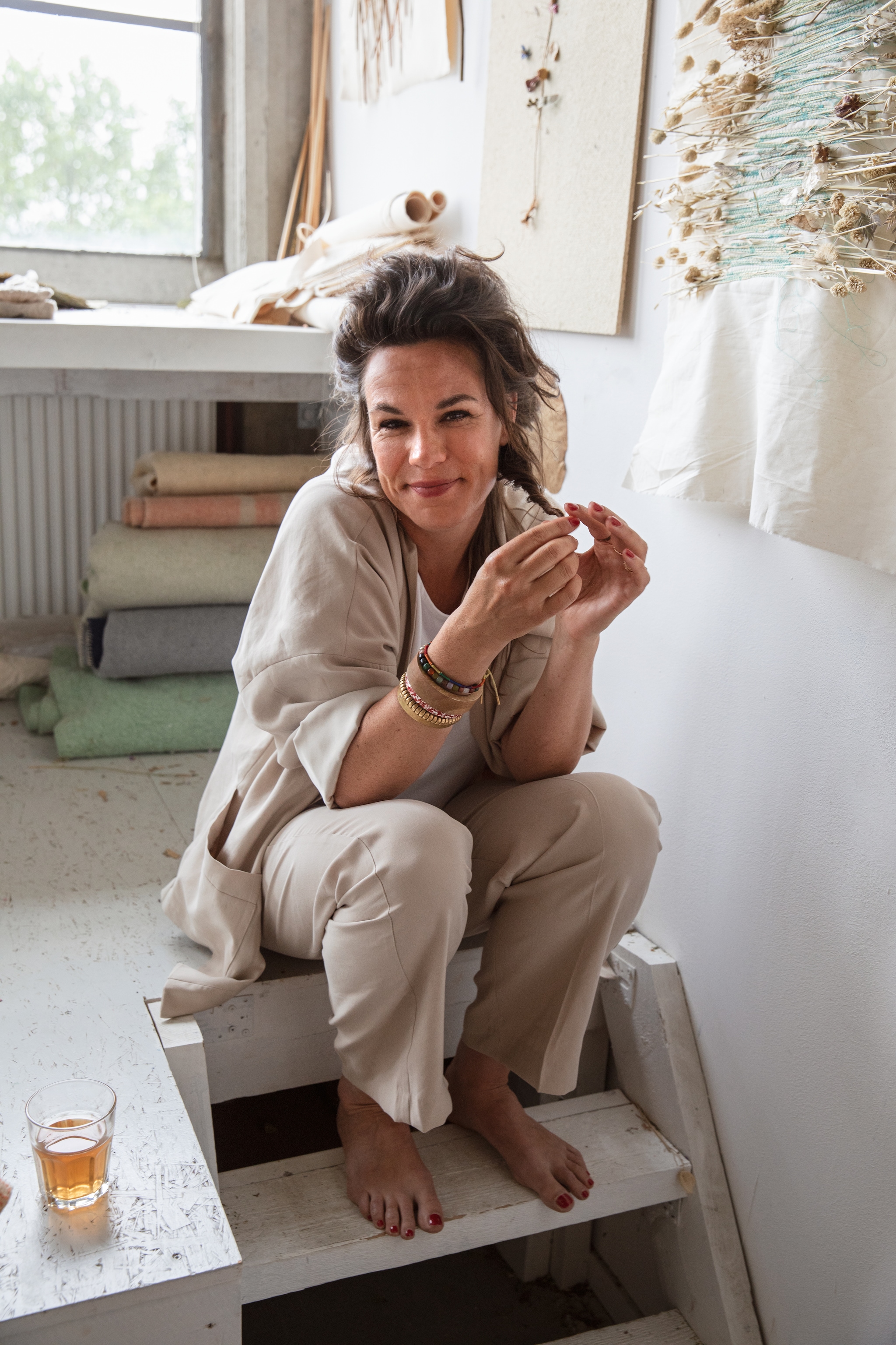 Loesje van Herp droogbloemen vtwonen Landelijk 09-2026 | styling Ilona Jongepier | fotografie Dana van Leeuwen