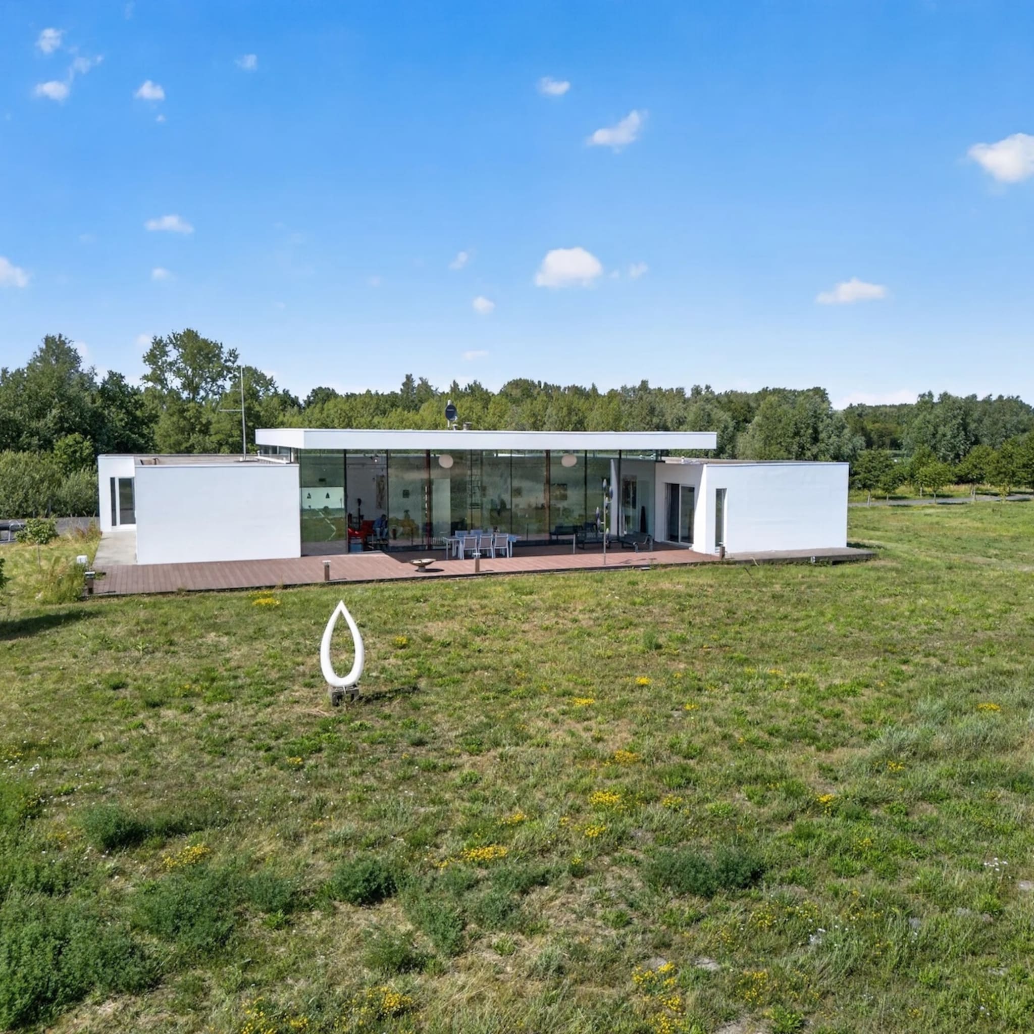 designvilla kleurrijke kunst nieuwe tonge