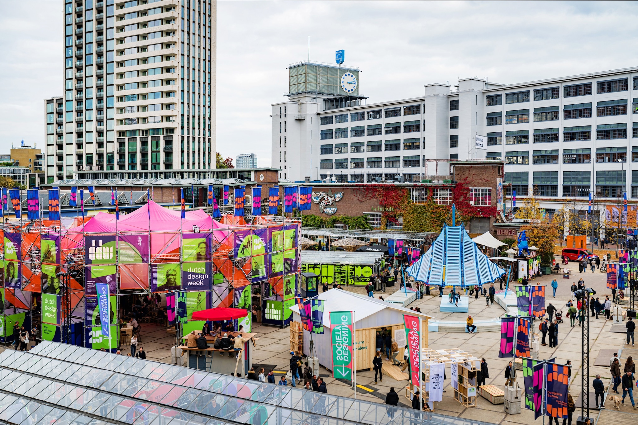 Dutch Design Week Opening sfeer Strijp S