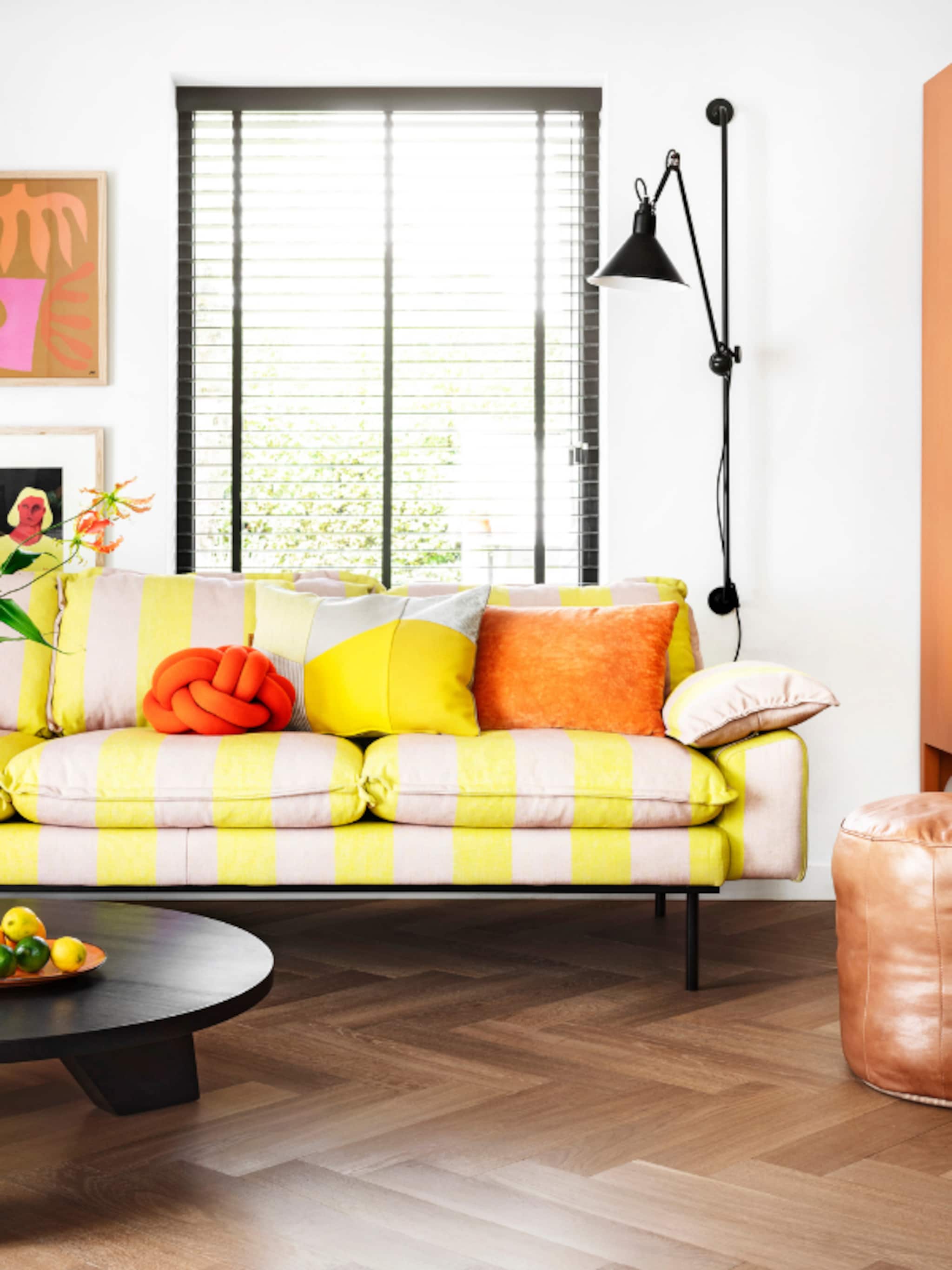 woonaccessoires meubels met strepen interieur