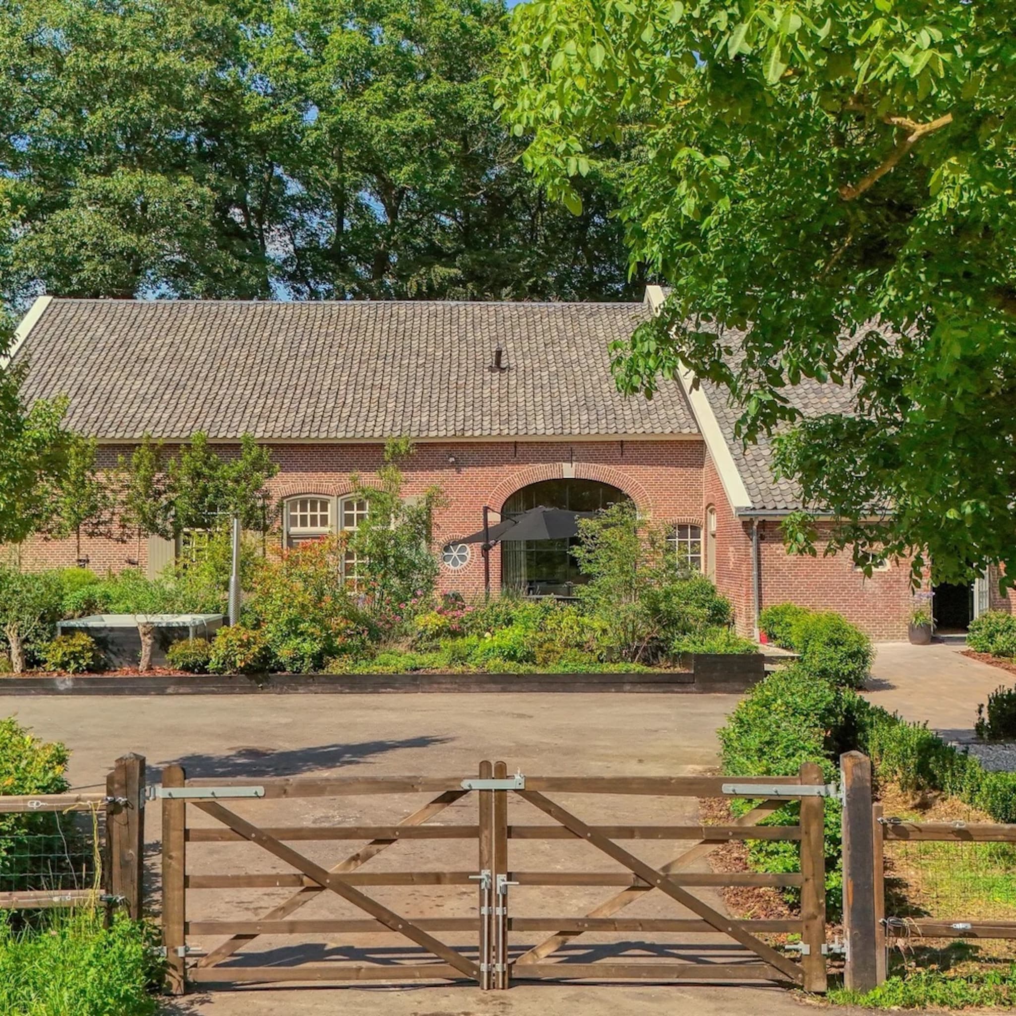 romantisch landelijke woonboerderij paardenstal