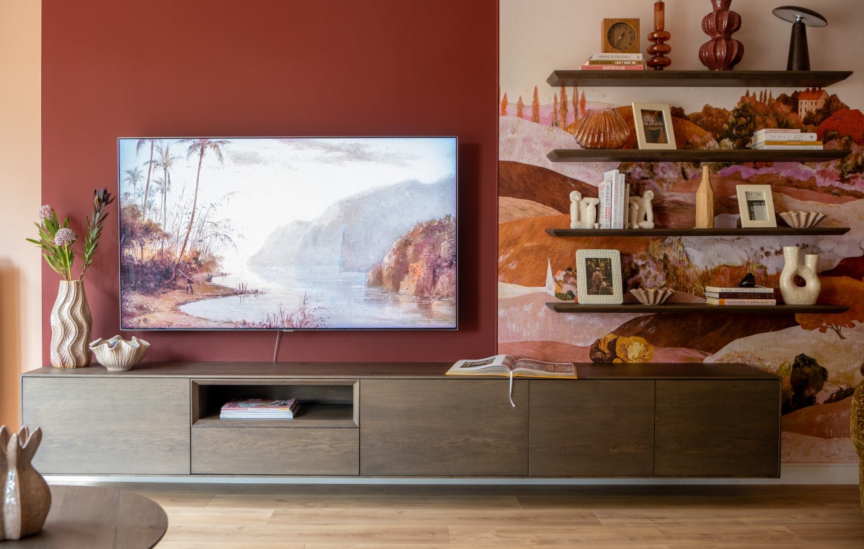 de tv wand als kleurrijke blikvanger