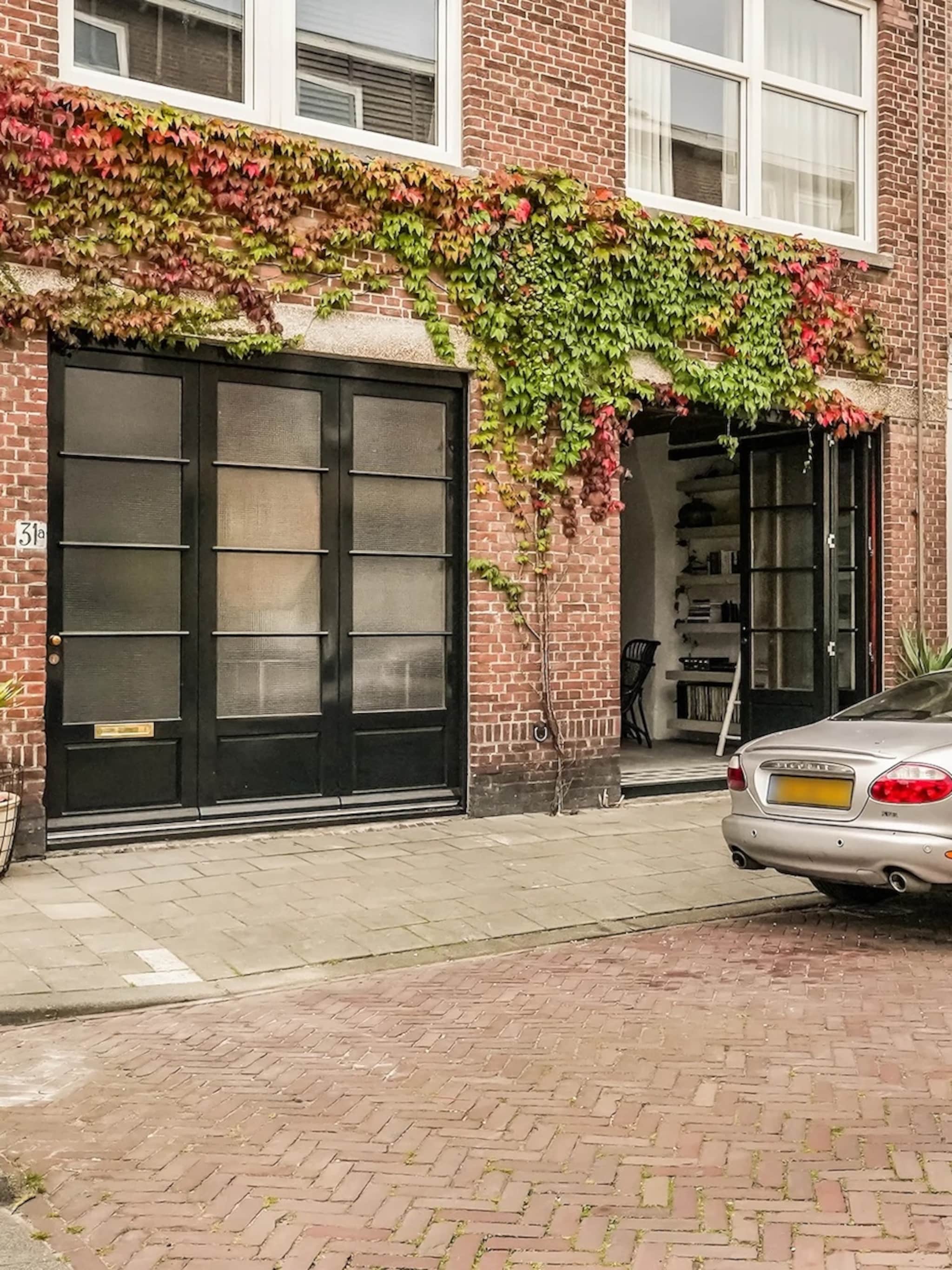 voormalige garage den haag industrieel bad