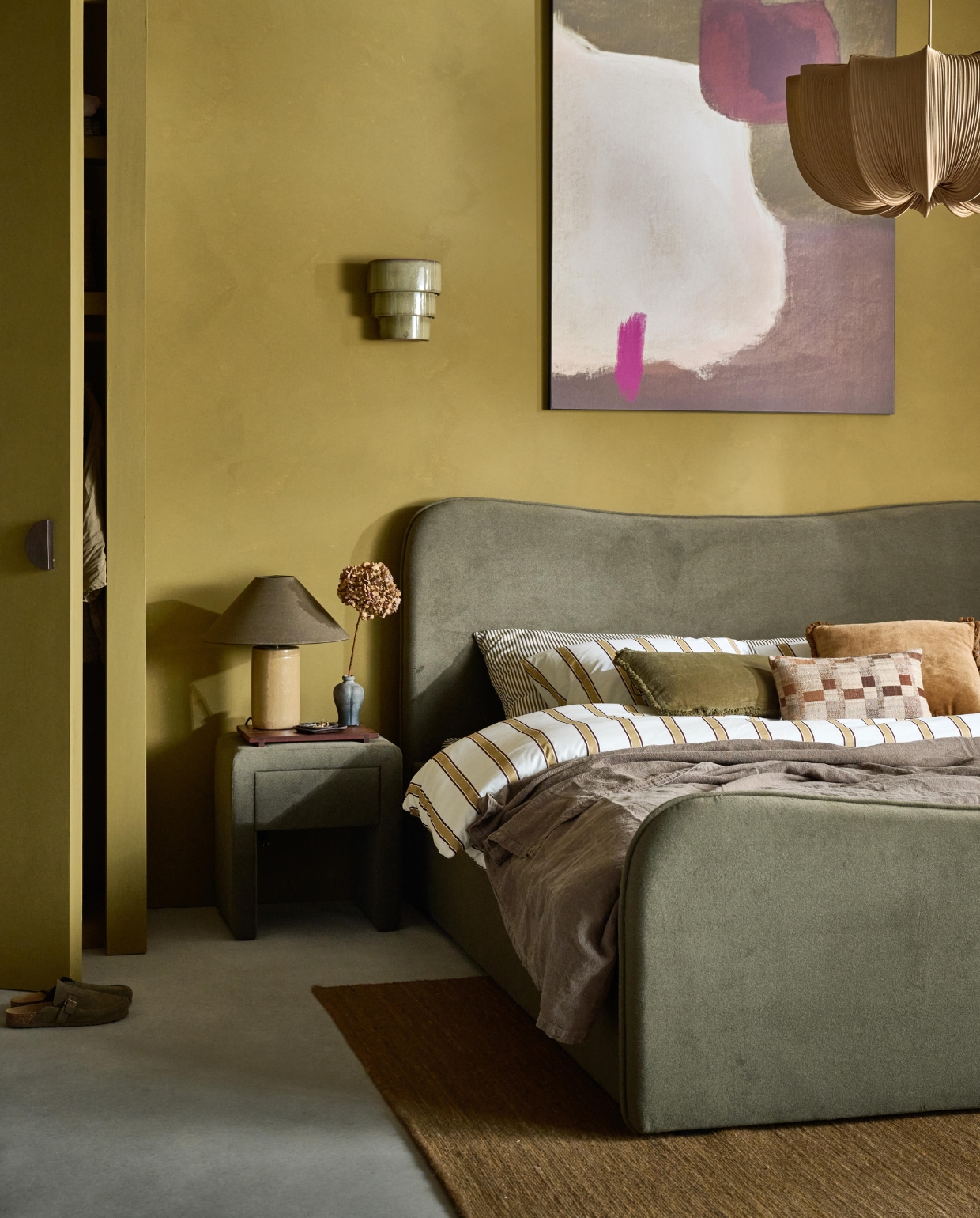 Swiss Sense bedframe Home Kawa - by vtwonen fotografie Sjoerd Eickmans | styling Kim van Rossenberg